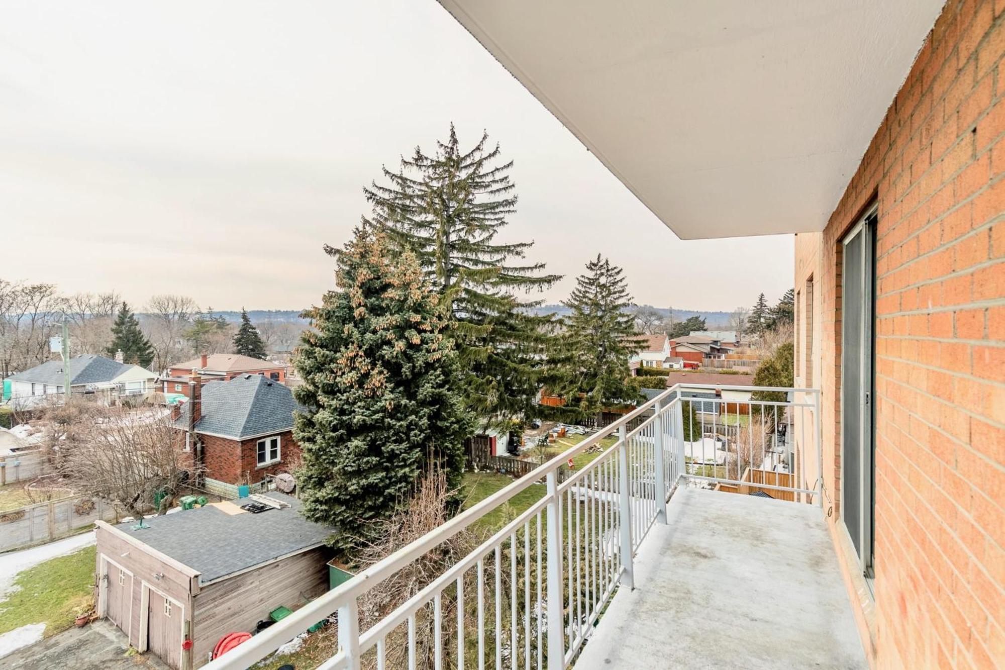 Glenview West Apartment W Patio - Near Downtown Hamilton Bagian luar foto